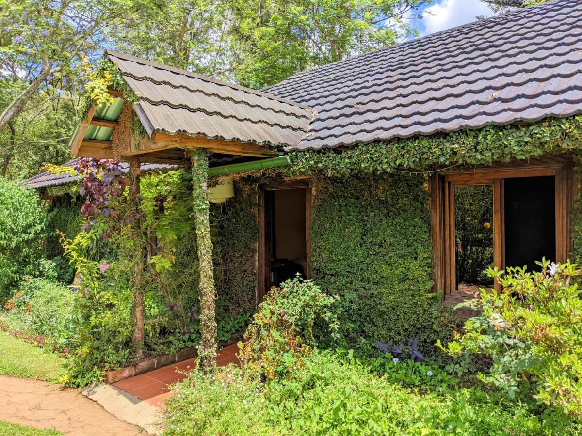 Lawns Hotel Lushoto Экстерьер фото
